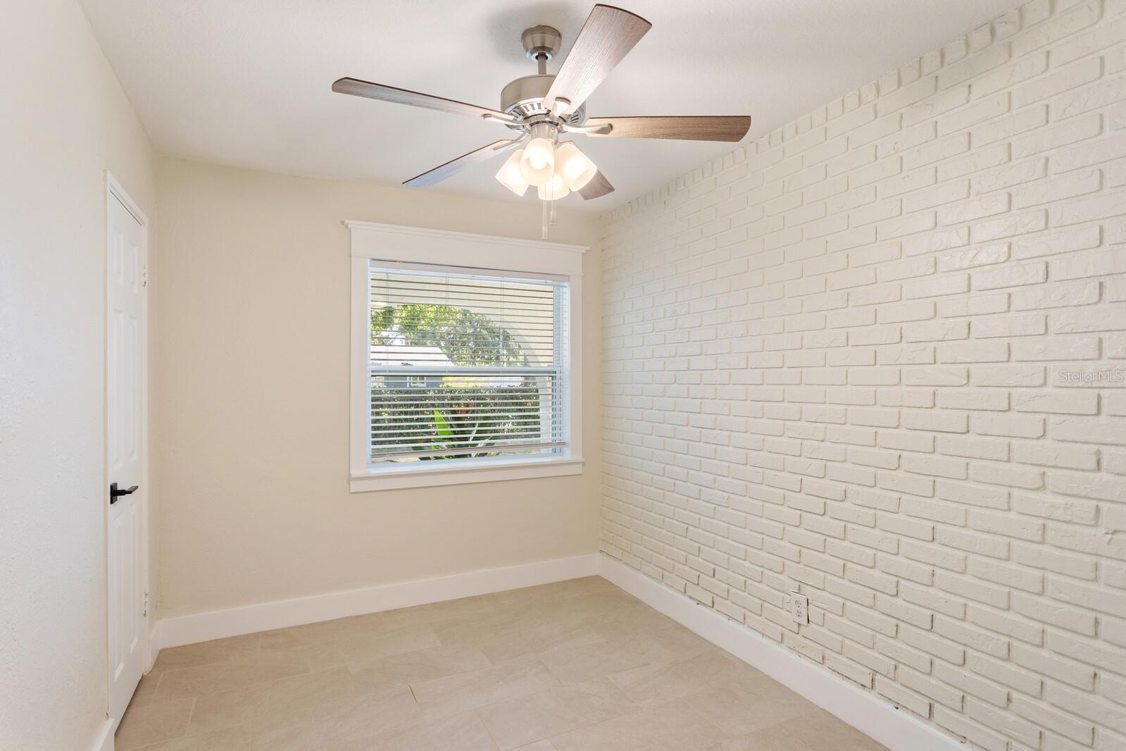 Image 39 of 50 For 4109 Bay Court Avenue