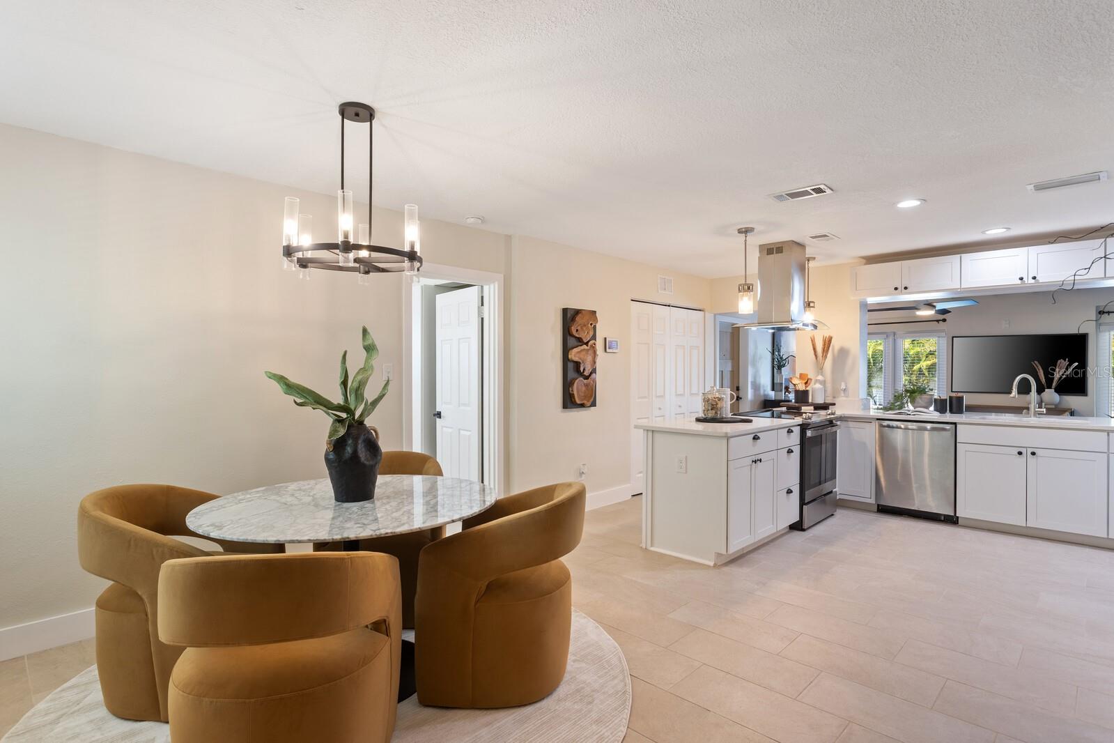 Image 6 of 50 For 4109 Bay Court Avenue