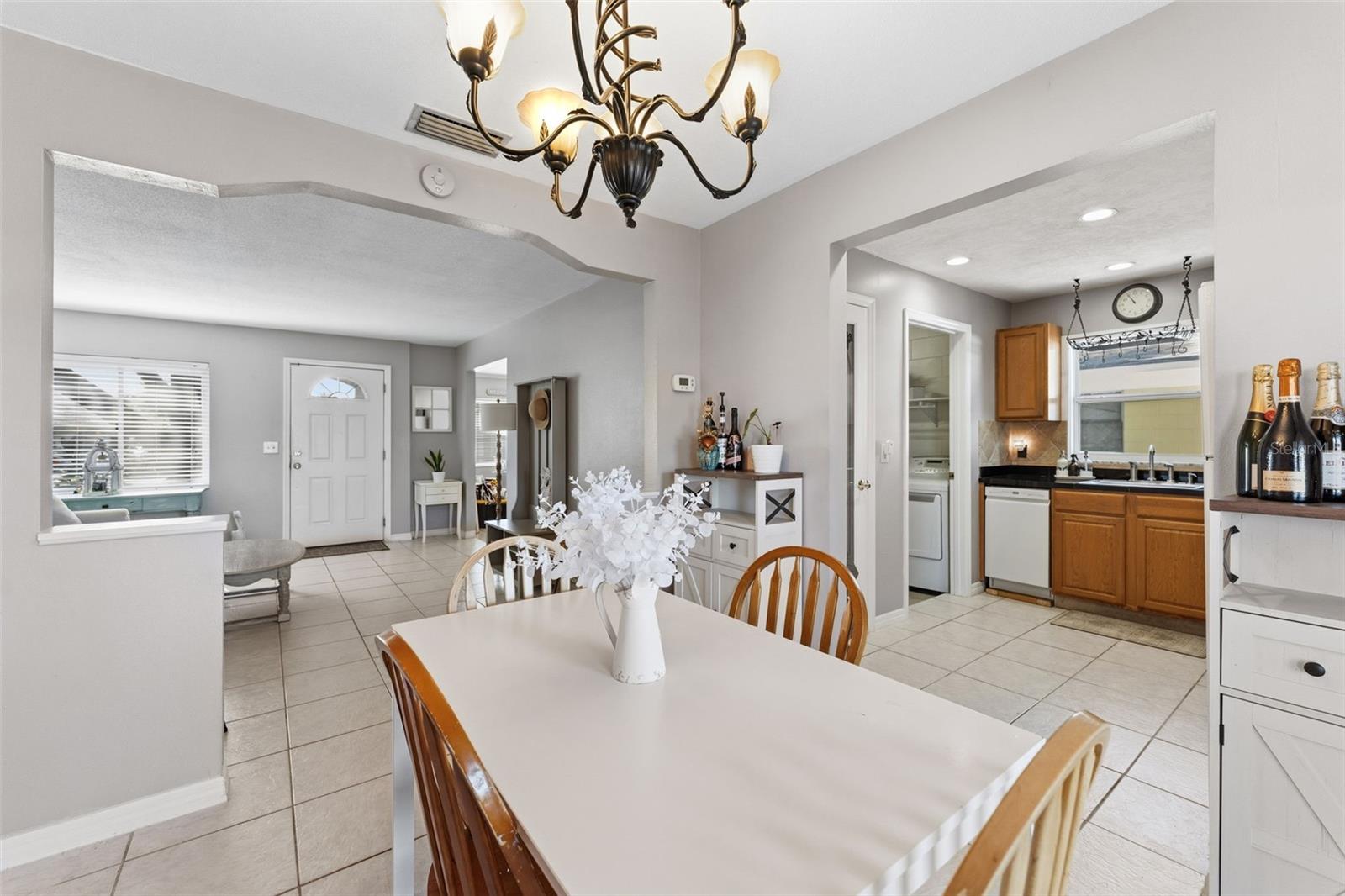 Image 16 of 39 For 6507 Los Altos Way