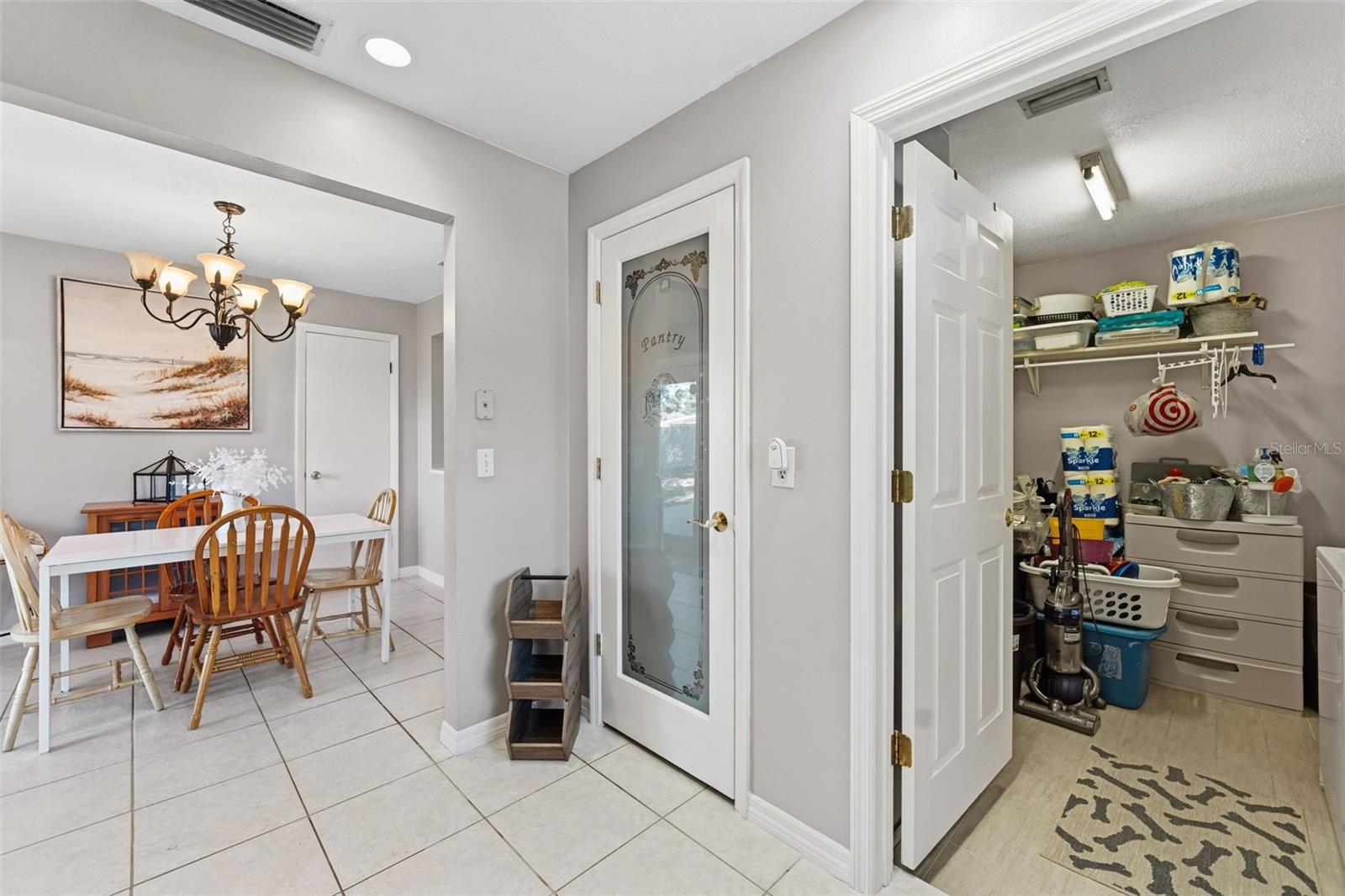 Image 17 of 39 For 6507 Los Altos Way