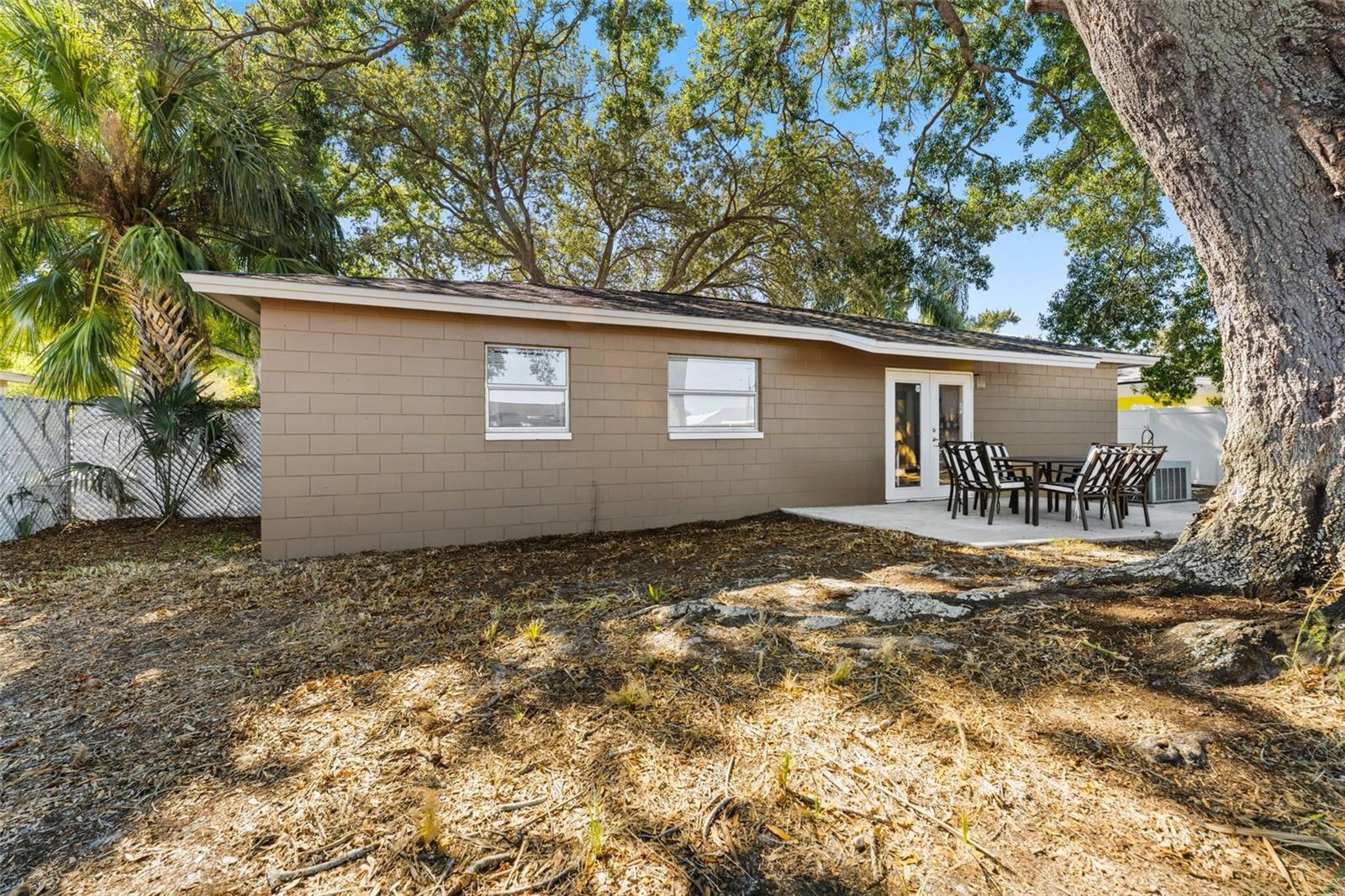 Image 35 of 39 For 6507 Los Altos Way