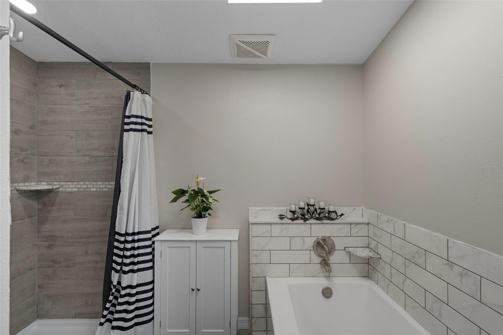 Image 27 of 49 For 4641 Slash Pine Avenue