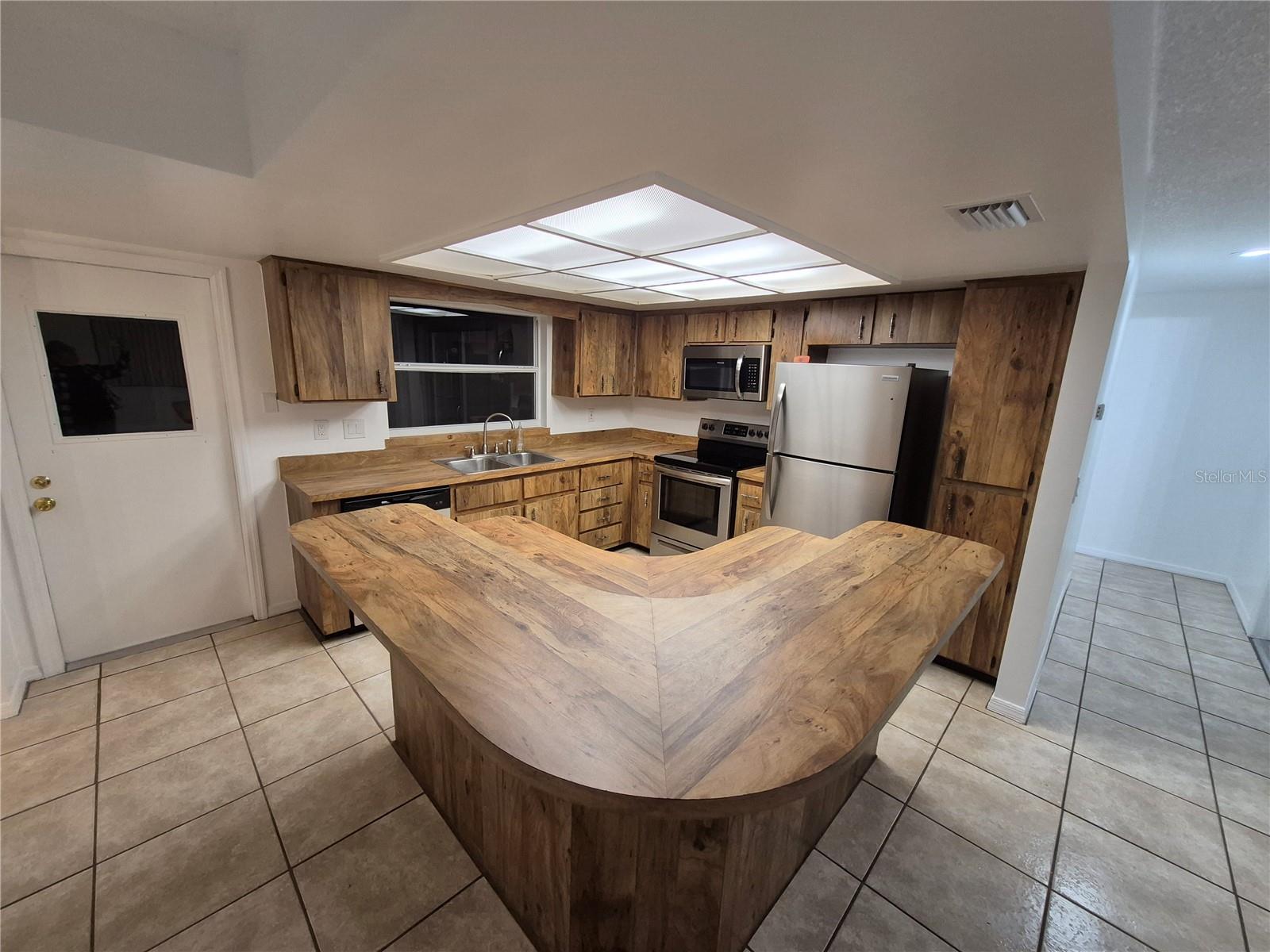 Image 15 of 43 For 2924 Ripplewood Drive