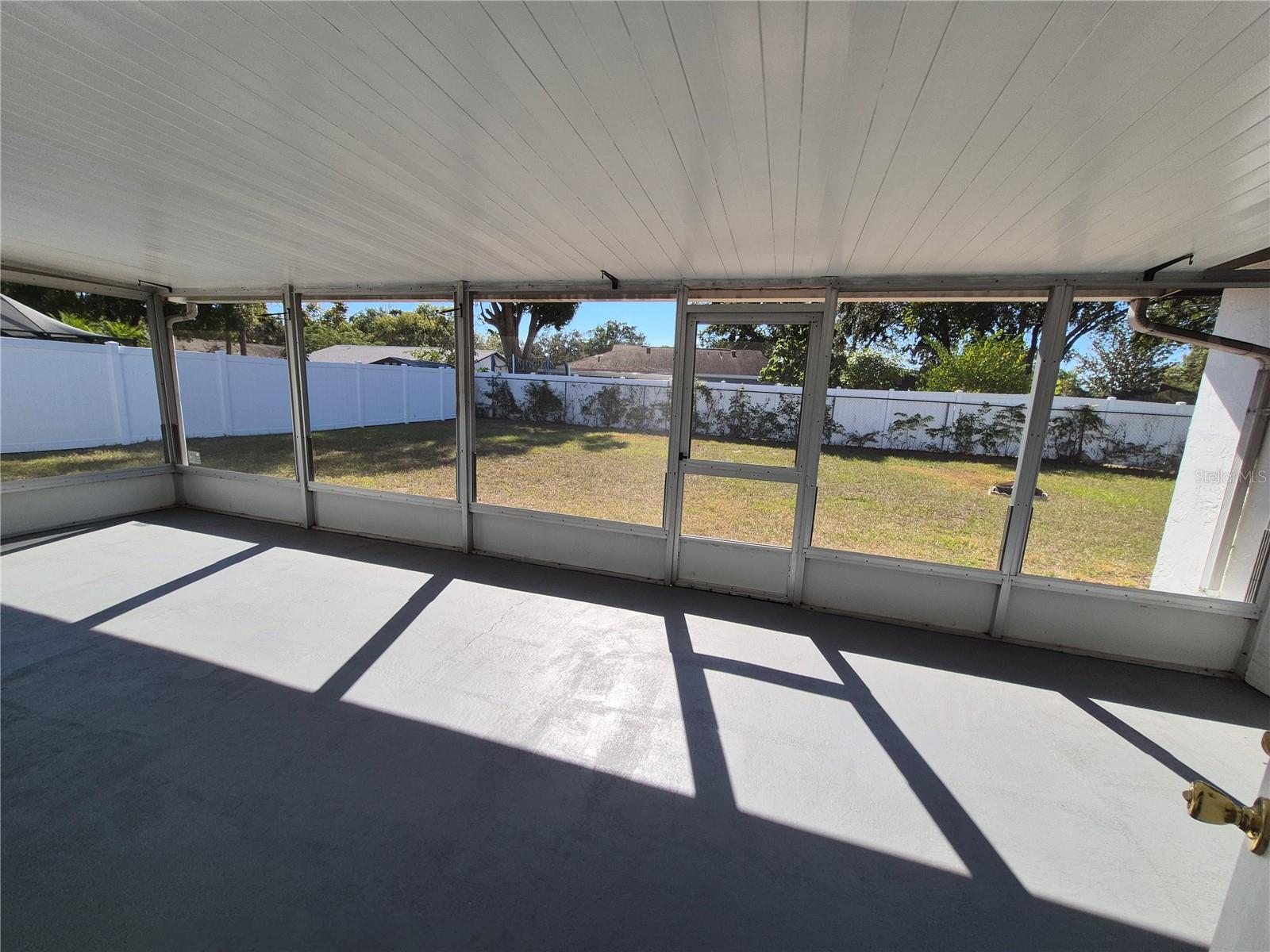 Image 34 of 43 For 2924 Ripplewood Drive