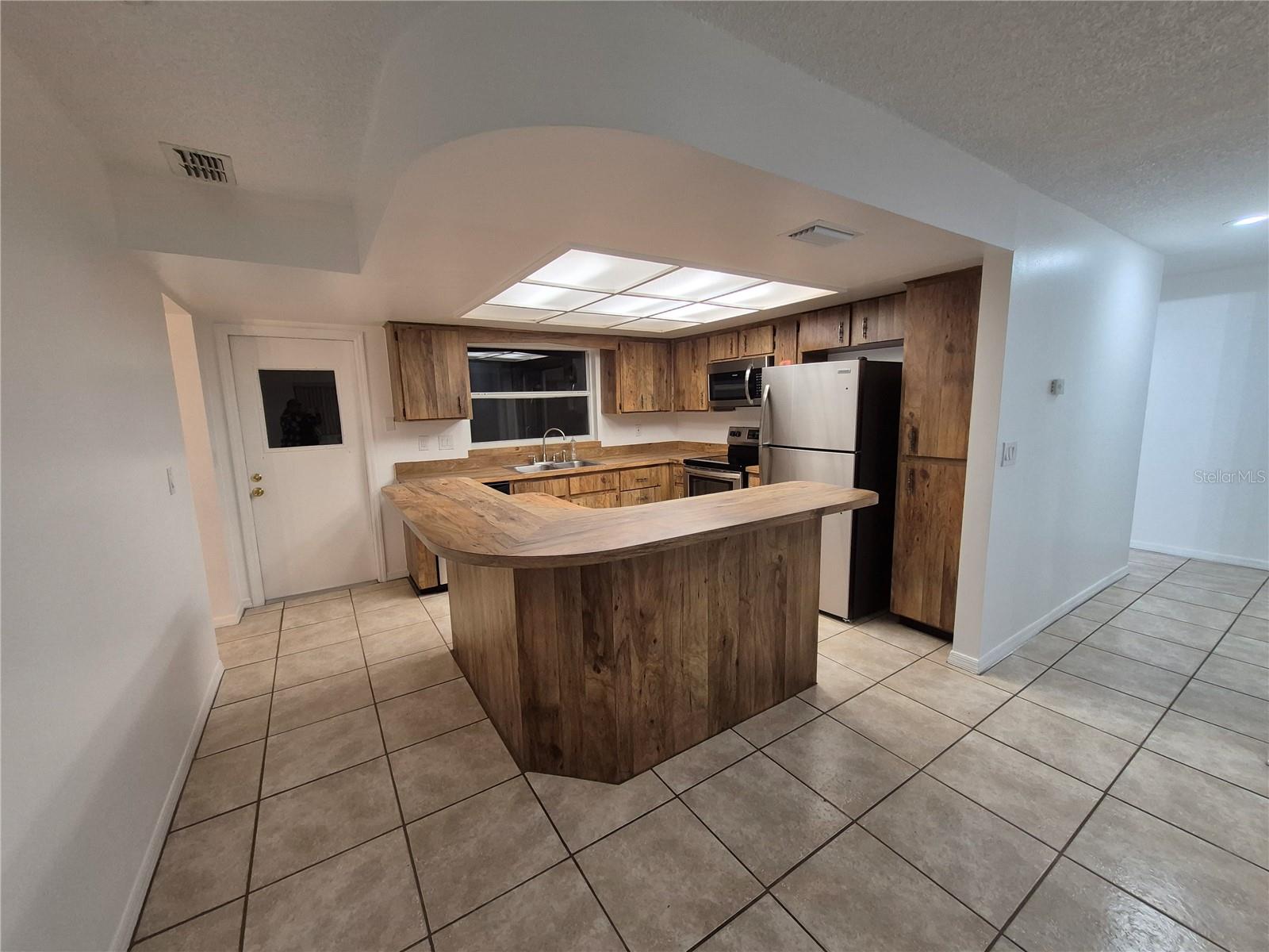 Image 9 of 43 For 2924 Ripplewood Drive