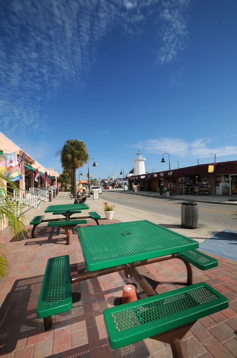 Image 30 of 61 For 431 Grand Boulevard