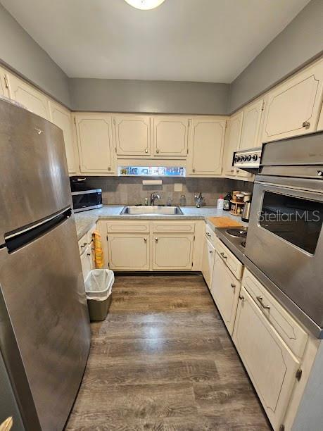 Image 5 of 8 For 4565 Duhme Road 207