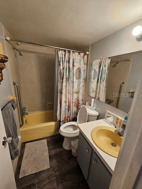 Image 6 of 8 For 4565 Duhme Road 207