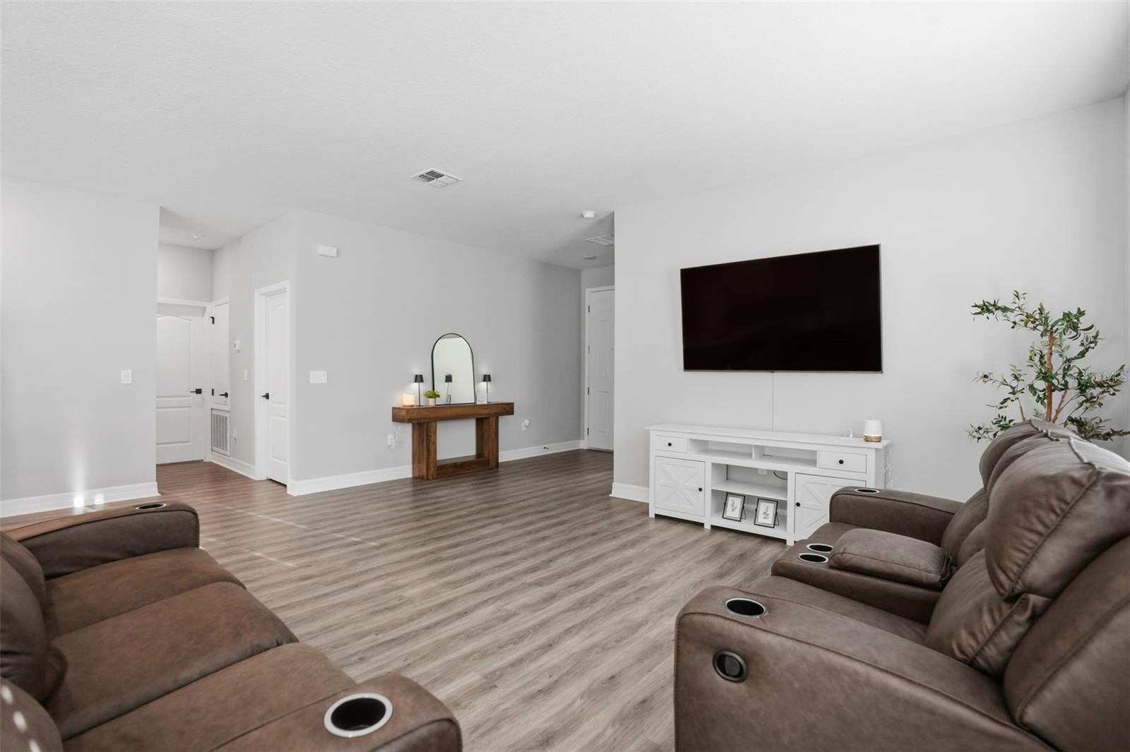 Image 6 of 31 For 8549 129th Lane