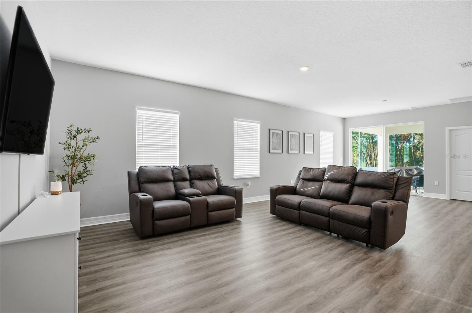 Image 8 of 31 For 8549 129th Lane