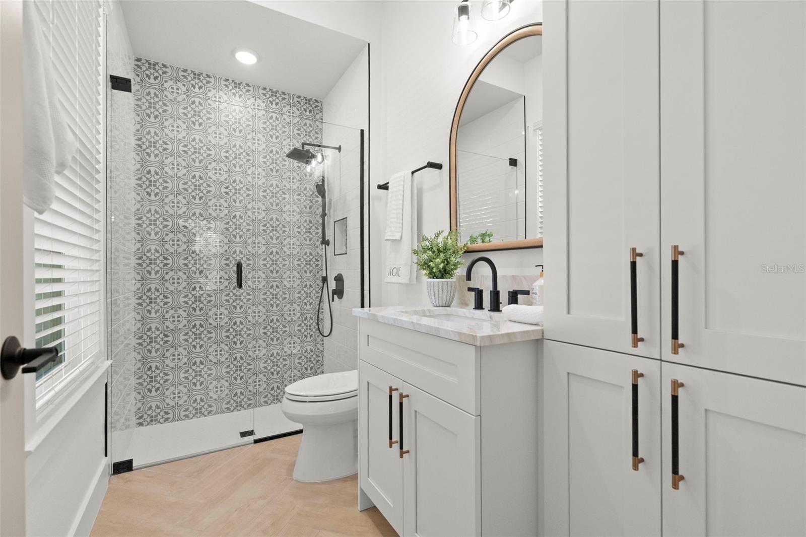 Image 11 of 33 For 2824 52nd Street S