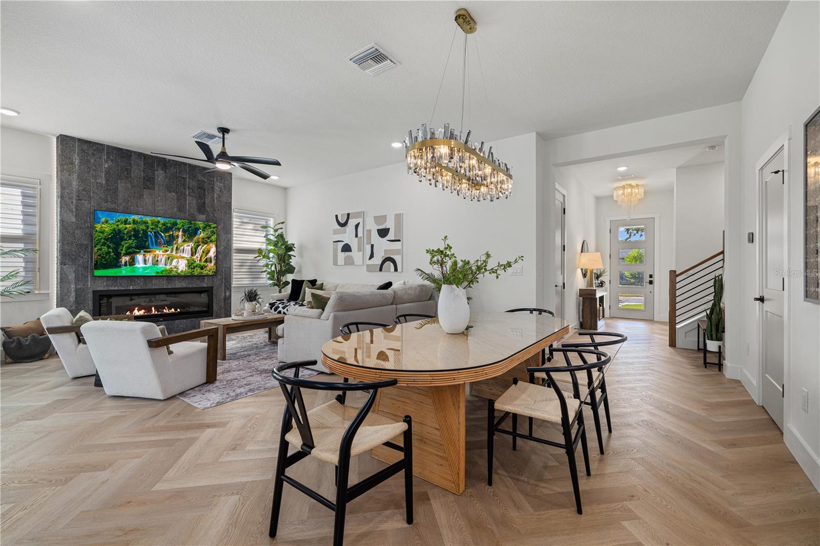 Image 14 of 33 For 2824 52nd Street S