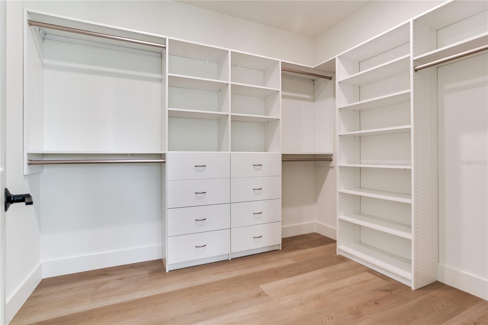 Image 24 of 33 For 2824 52nd Street S