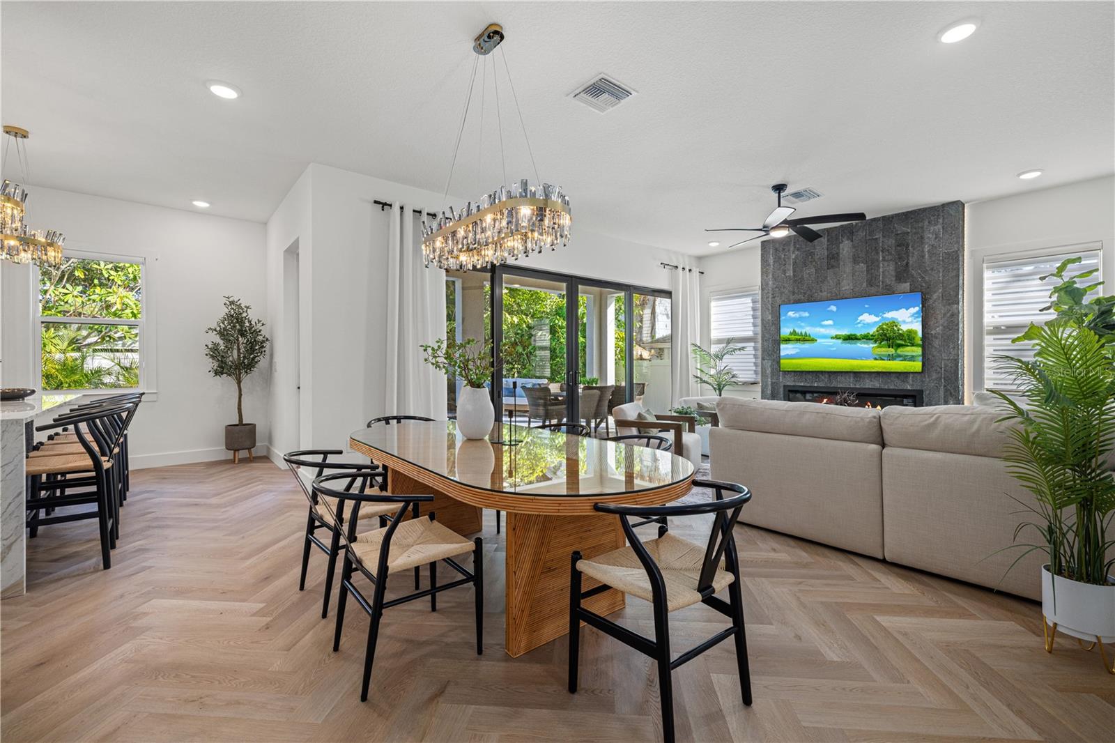 Image 5 of 33 For 2824 52nd Street S