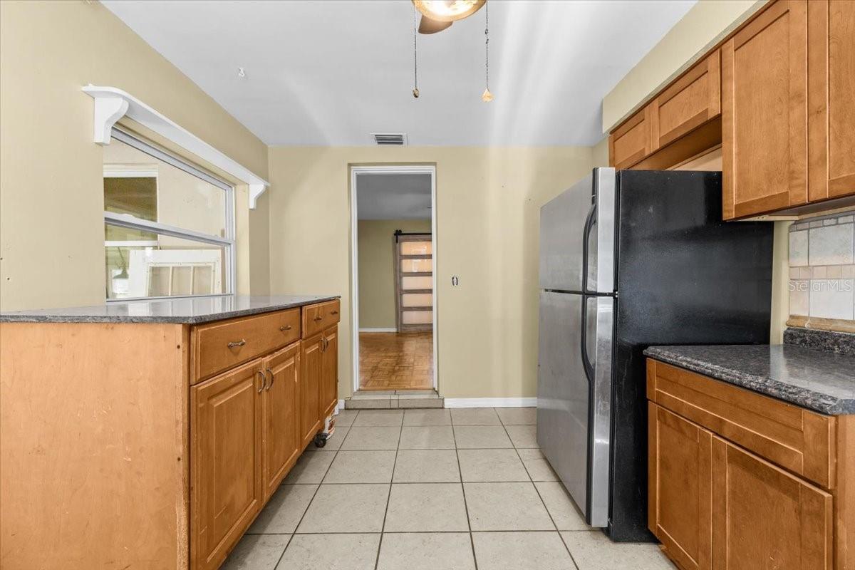 Image 11 of 41 For 6900 9th Avenue N