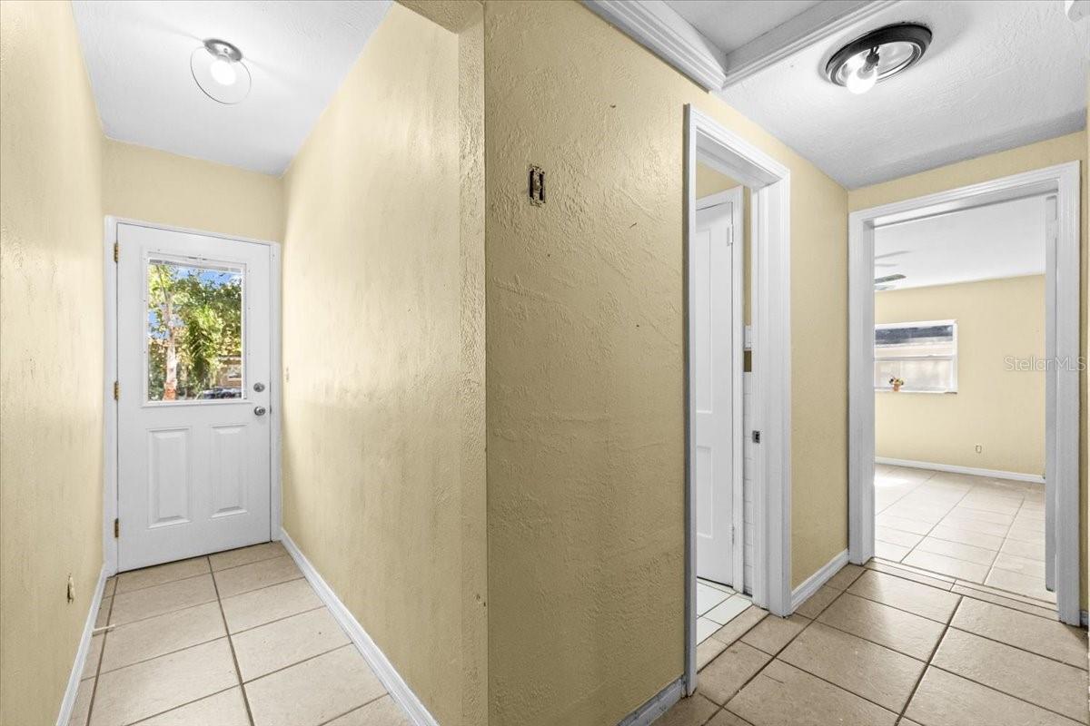 Image 15 of 41 For 6900 9th Avenue N