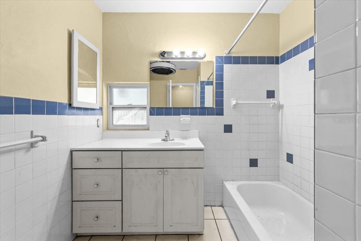 Image 16 of 41 For 6900 9th Avenue N