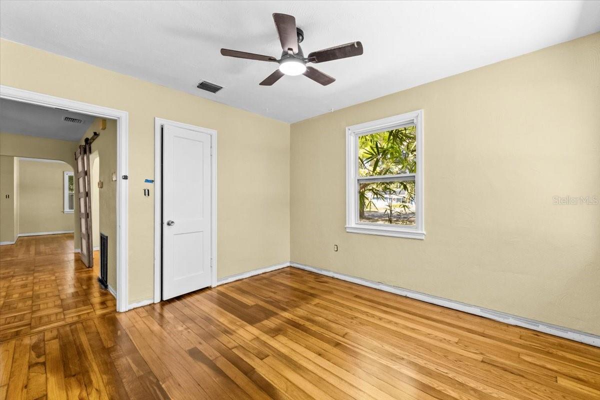 Image 19 of 41 For 6900 9th Avenue N