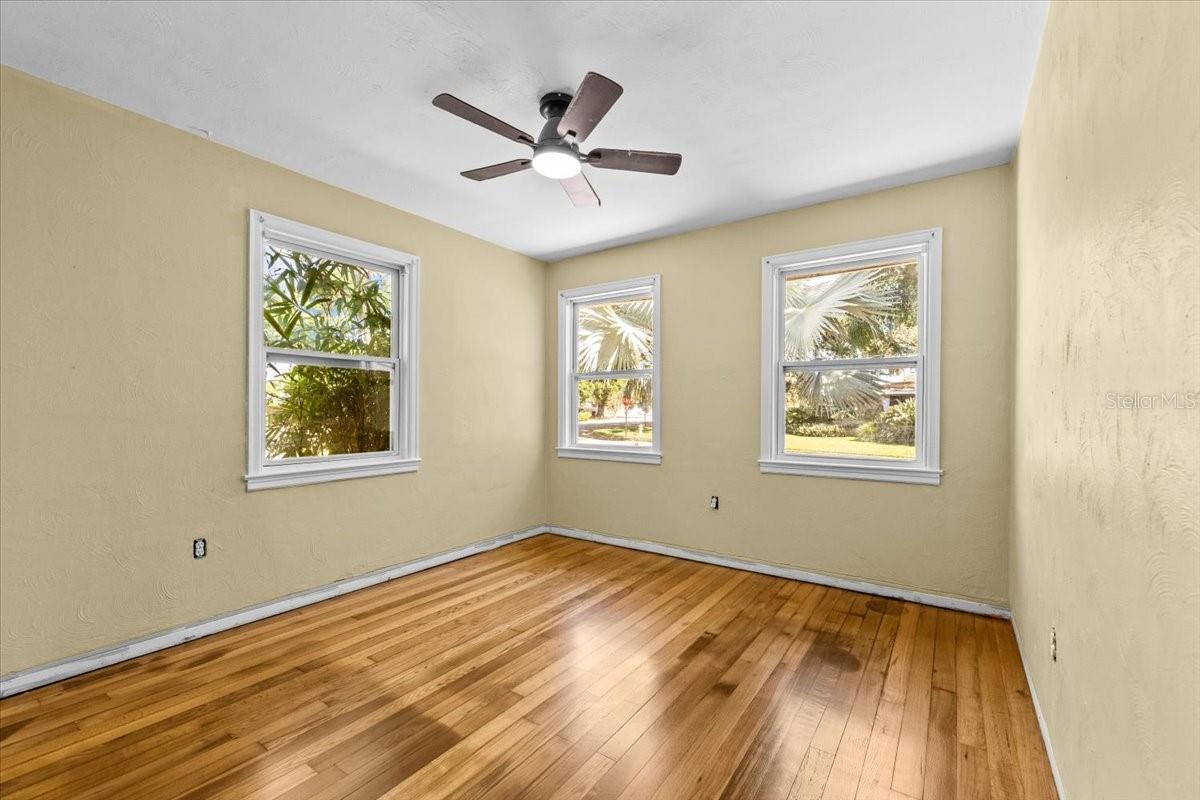 Image 20 of 41 For 6900 9th Avenue N