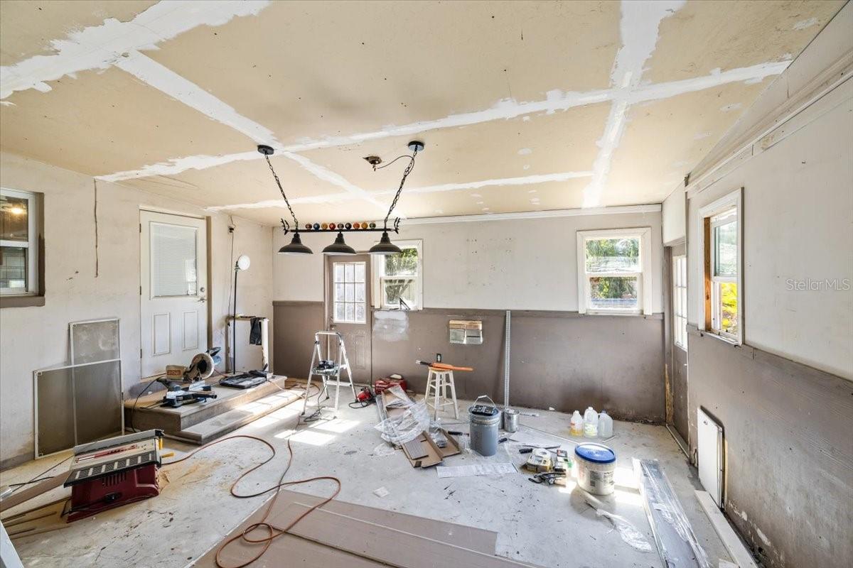 Image 27 of 41 For 6900 9th Avenue N