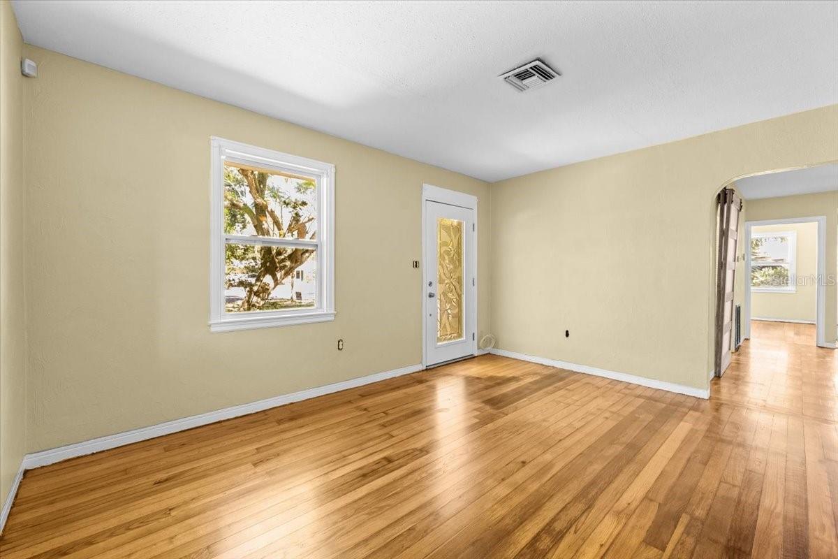 Image 3 of 41 For 6900 9th Avenue N