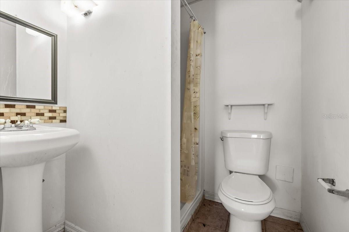 Image 31 of 41 For 6900 9th Avenue N