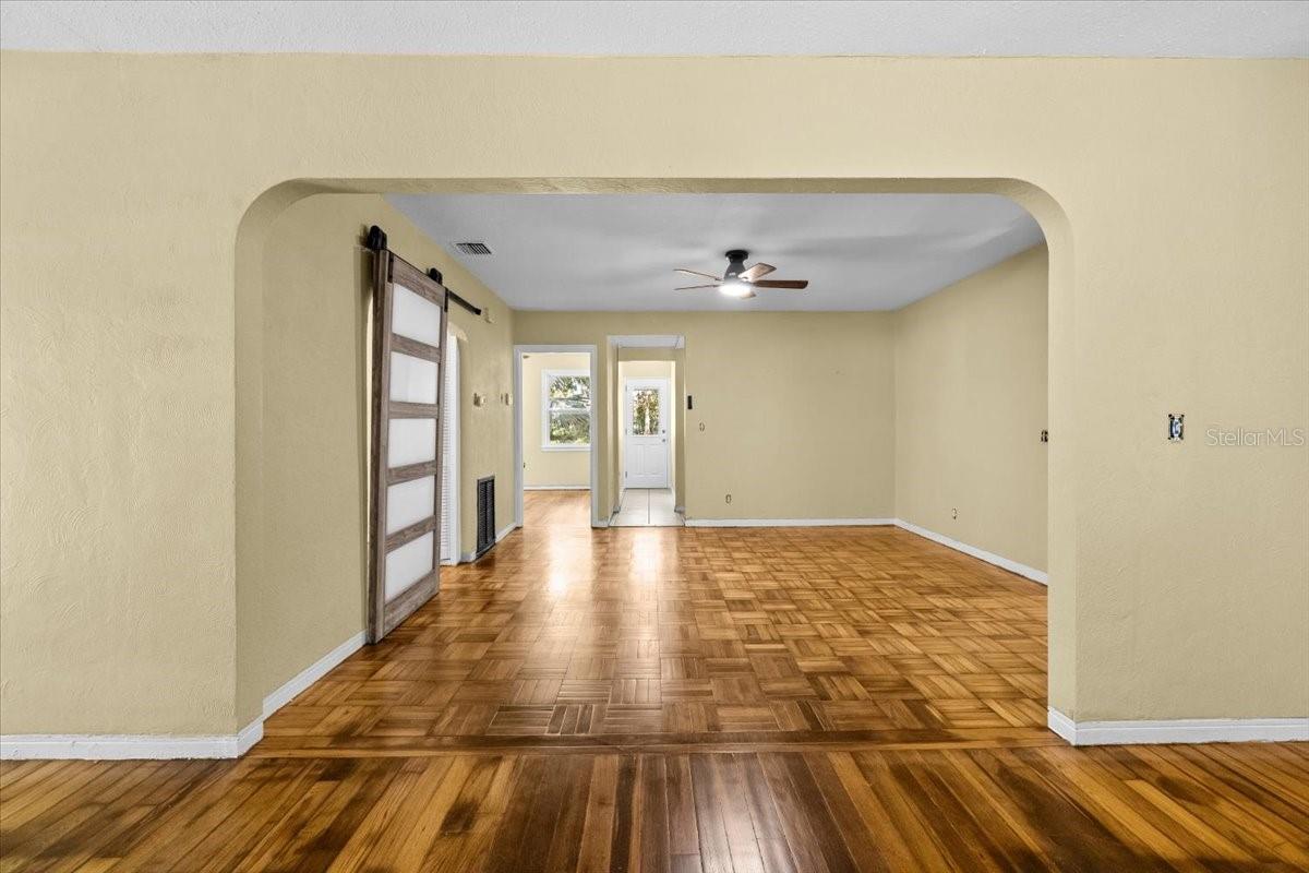 Image 6 of 41 For 6900 9th Avenue N