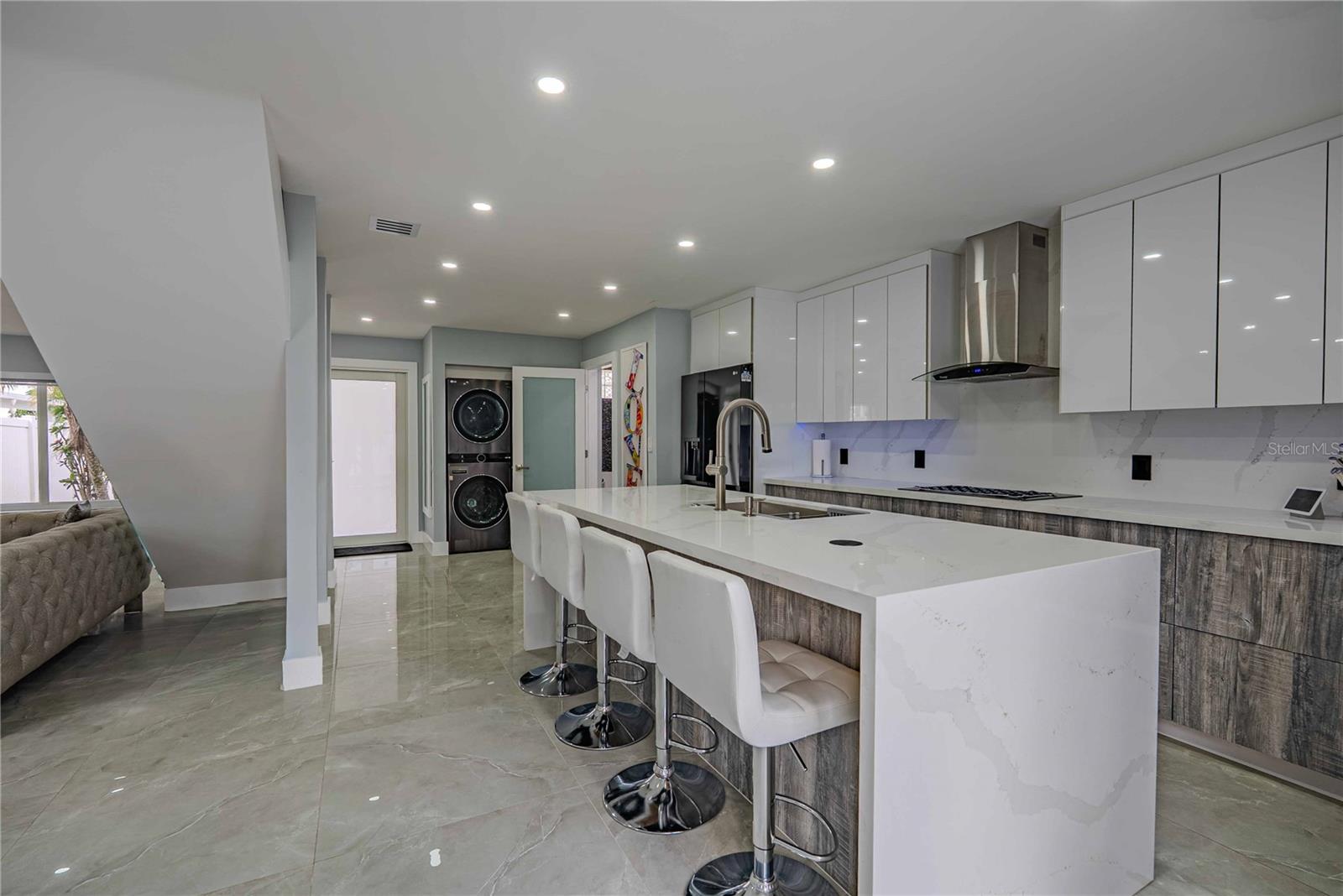 Image 14 of 48 For 18662 56th Avenue