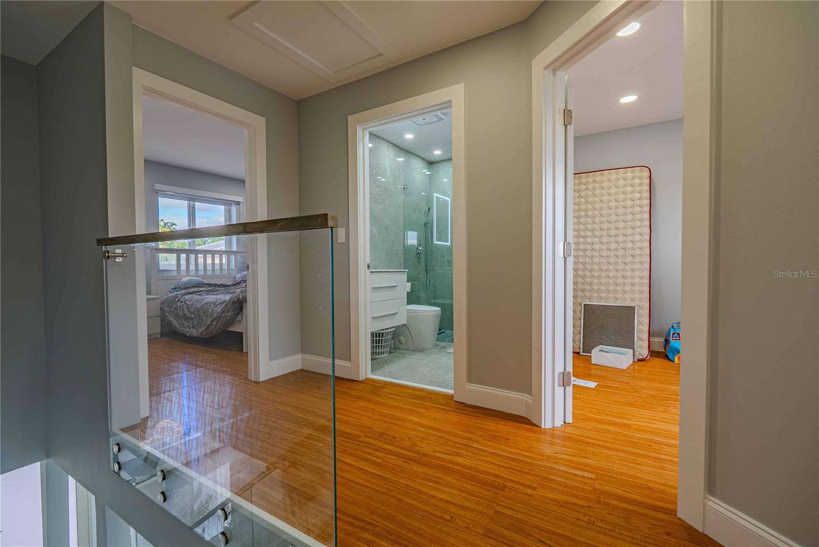 Image 21 of 48 For 18662 56th Avenue