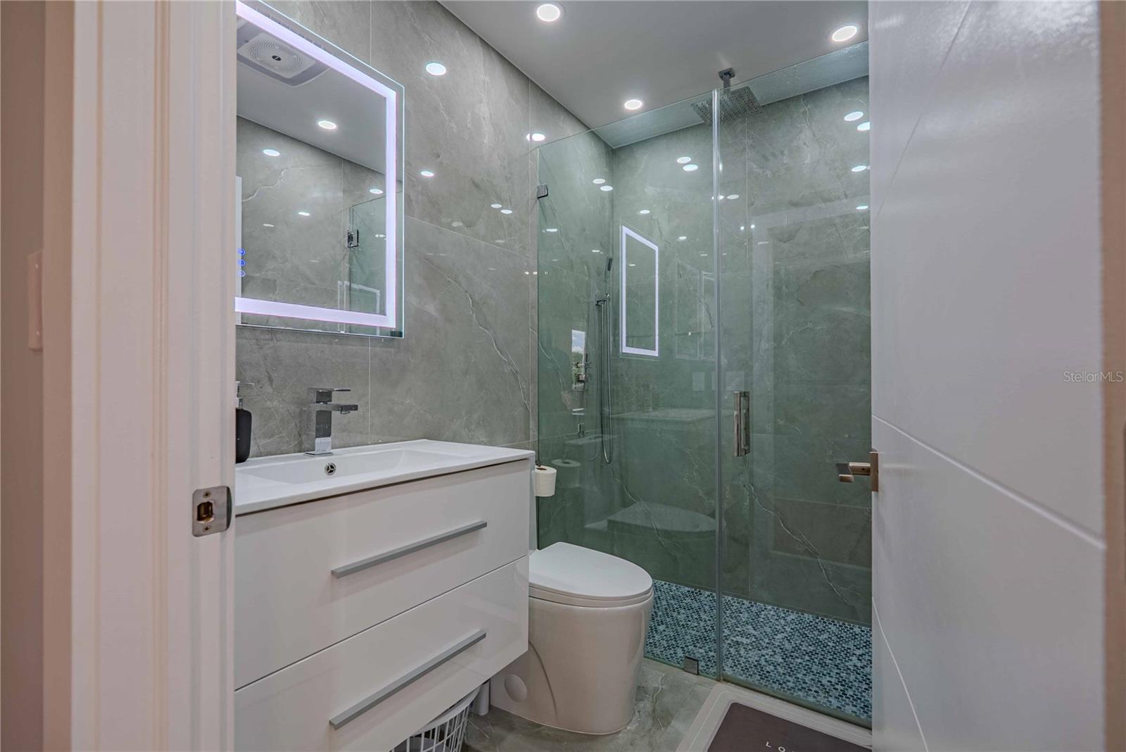 Image 23 of 48 For 18662 56th Avenue