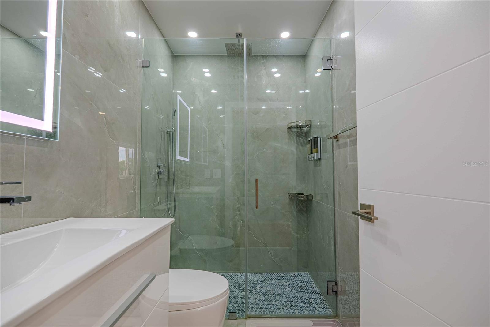 Image 24 of 48 For 18662 56th Avenue