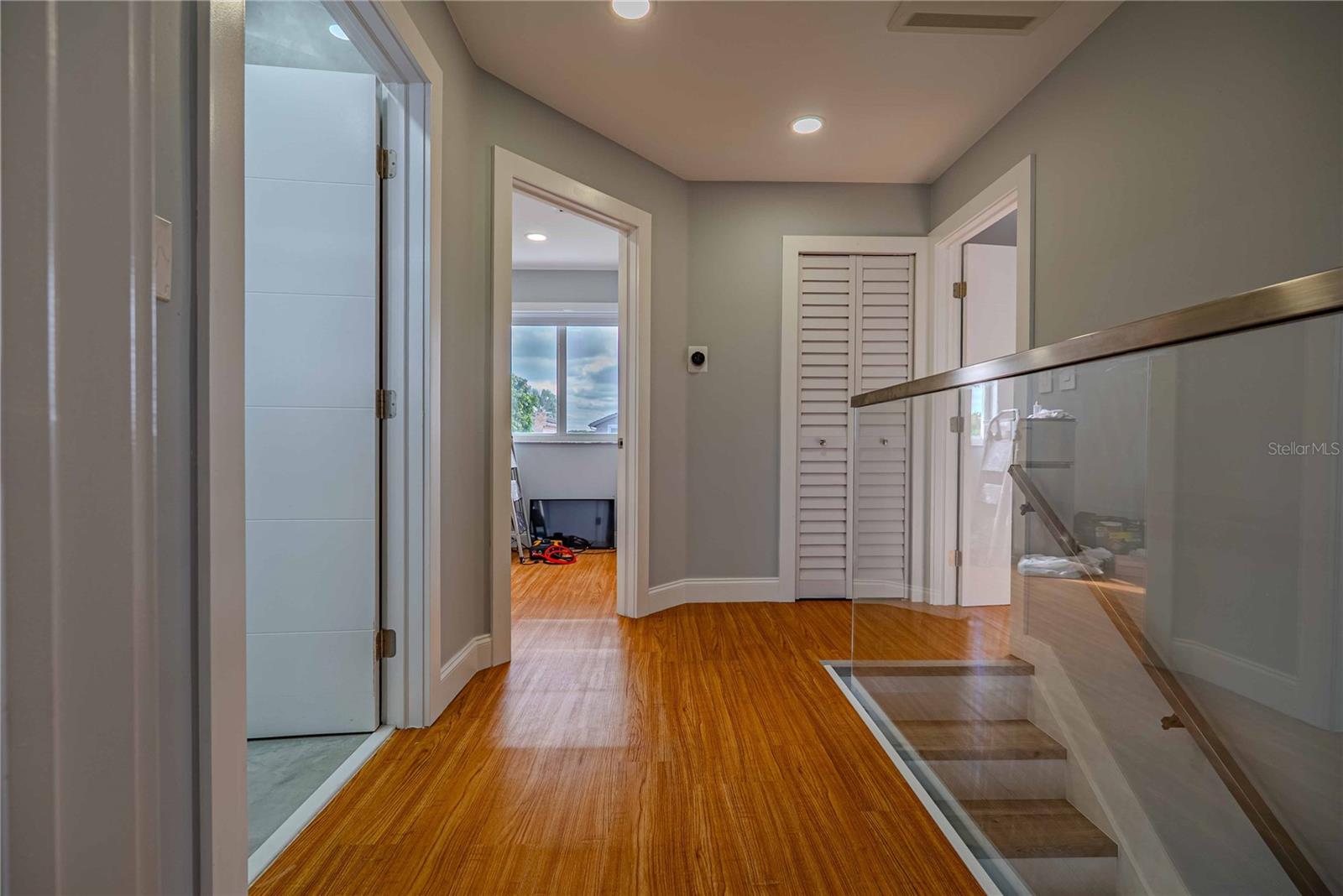 Image 26 of 48 For 18662 56th Avenue