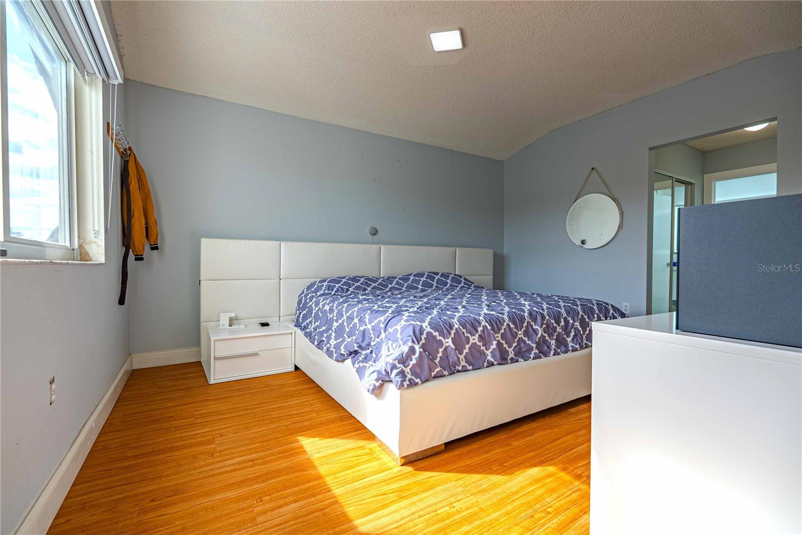 Image 28 of 48 For 18662 56th Avenue