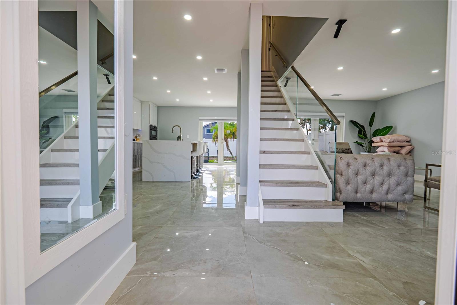 Image 3 of 48 For 18662 56th Avenue