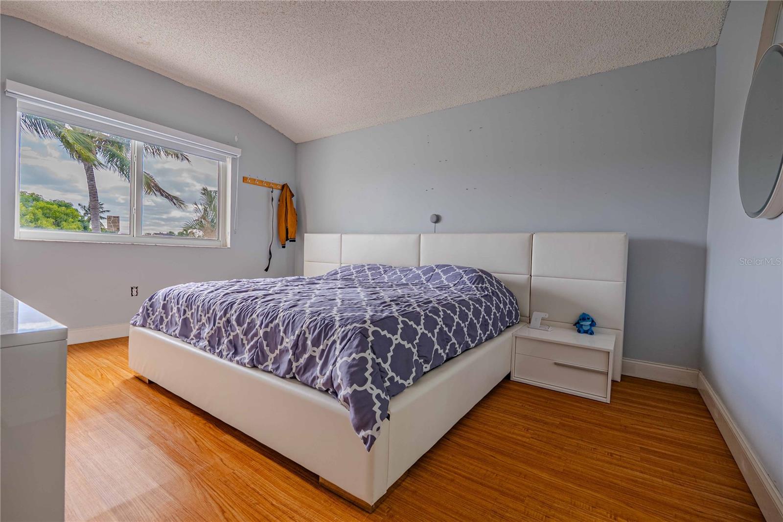 Image 30 of 48 For 18662 56th Avenue