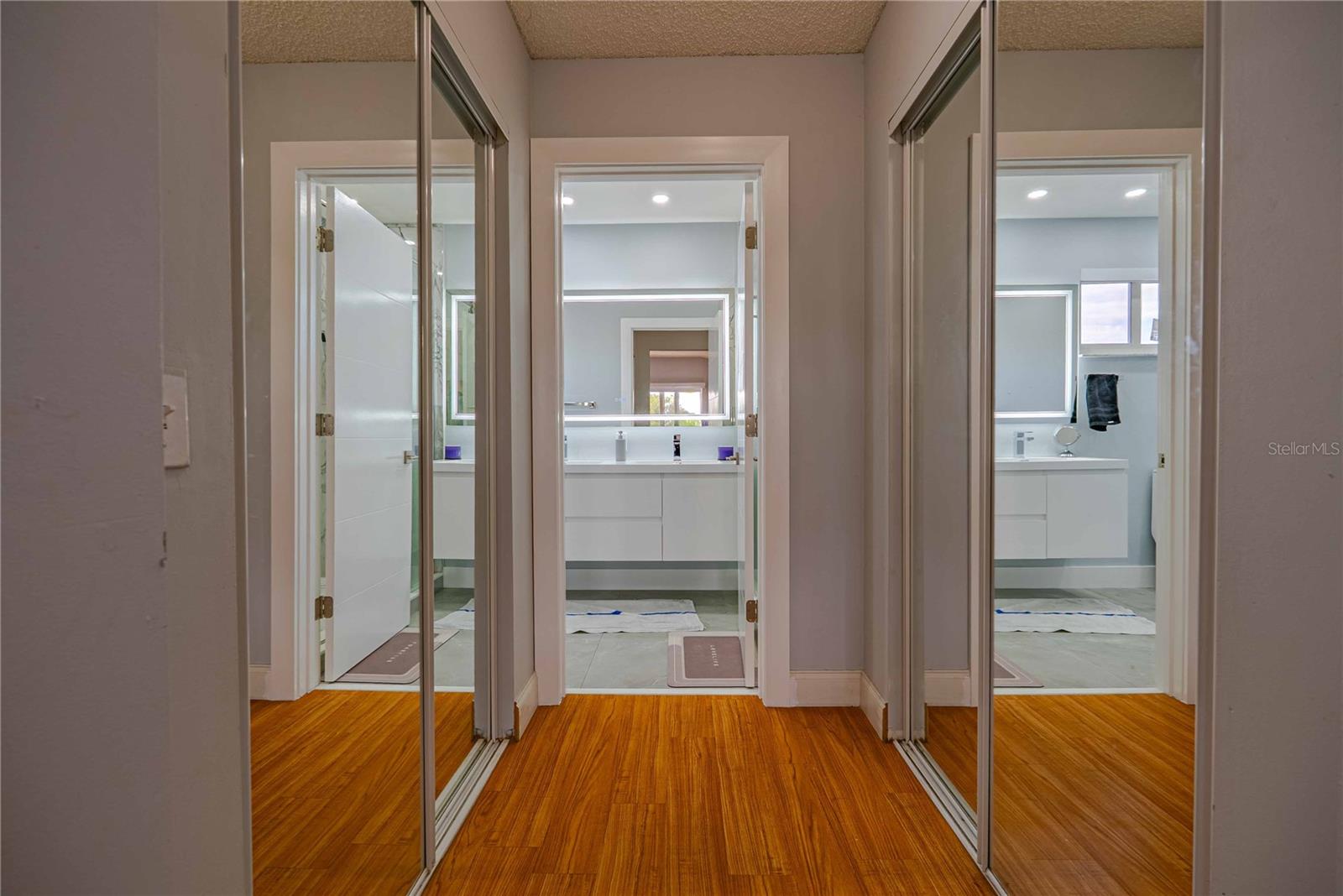 Image 31 of 48 For 18662 56th Avenue