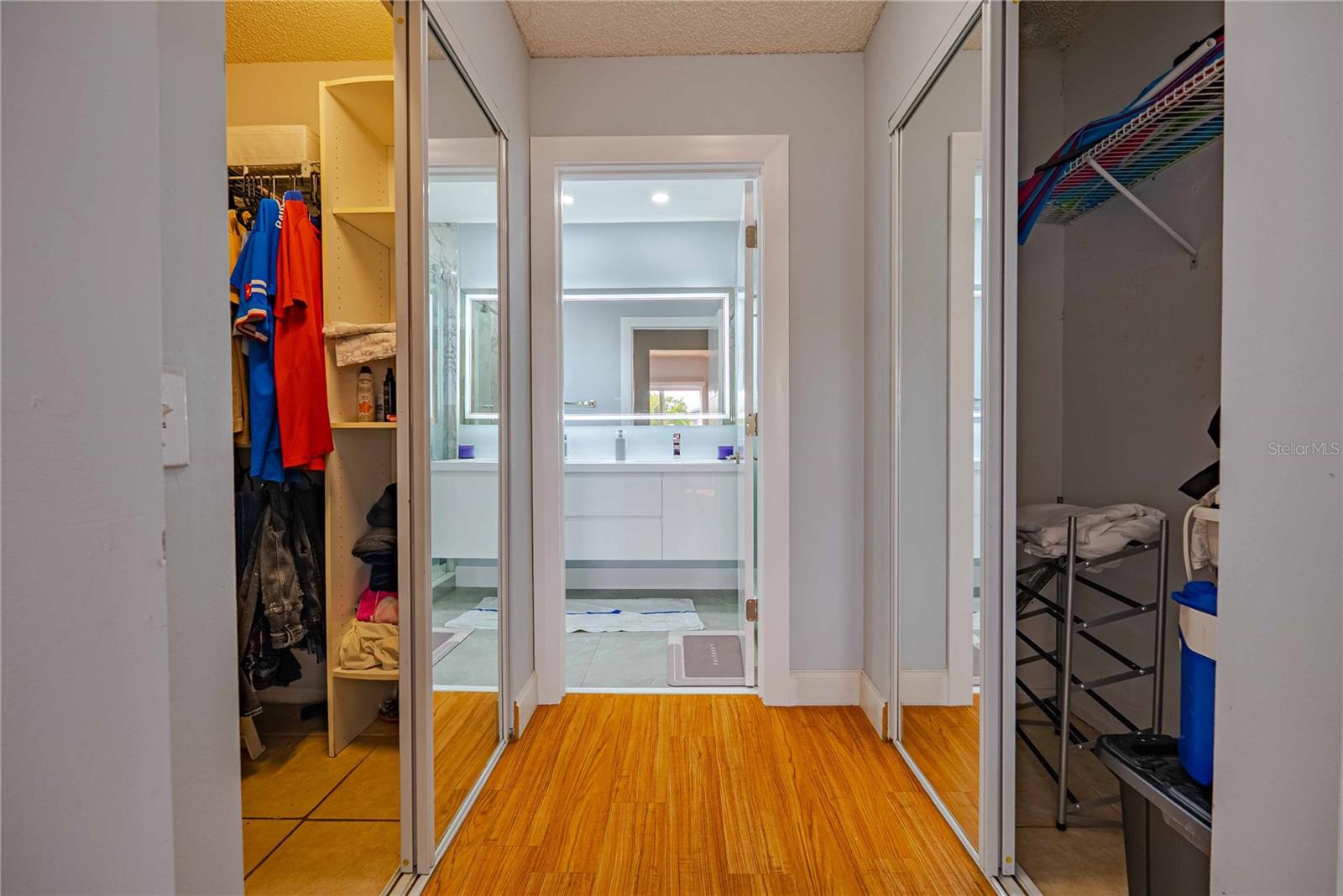 Image 32 of 48 For 18662 56th Avenue