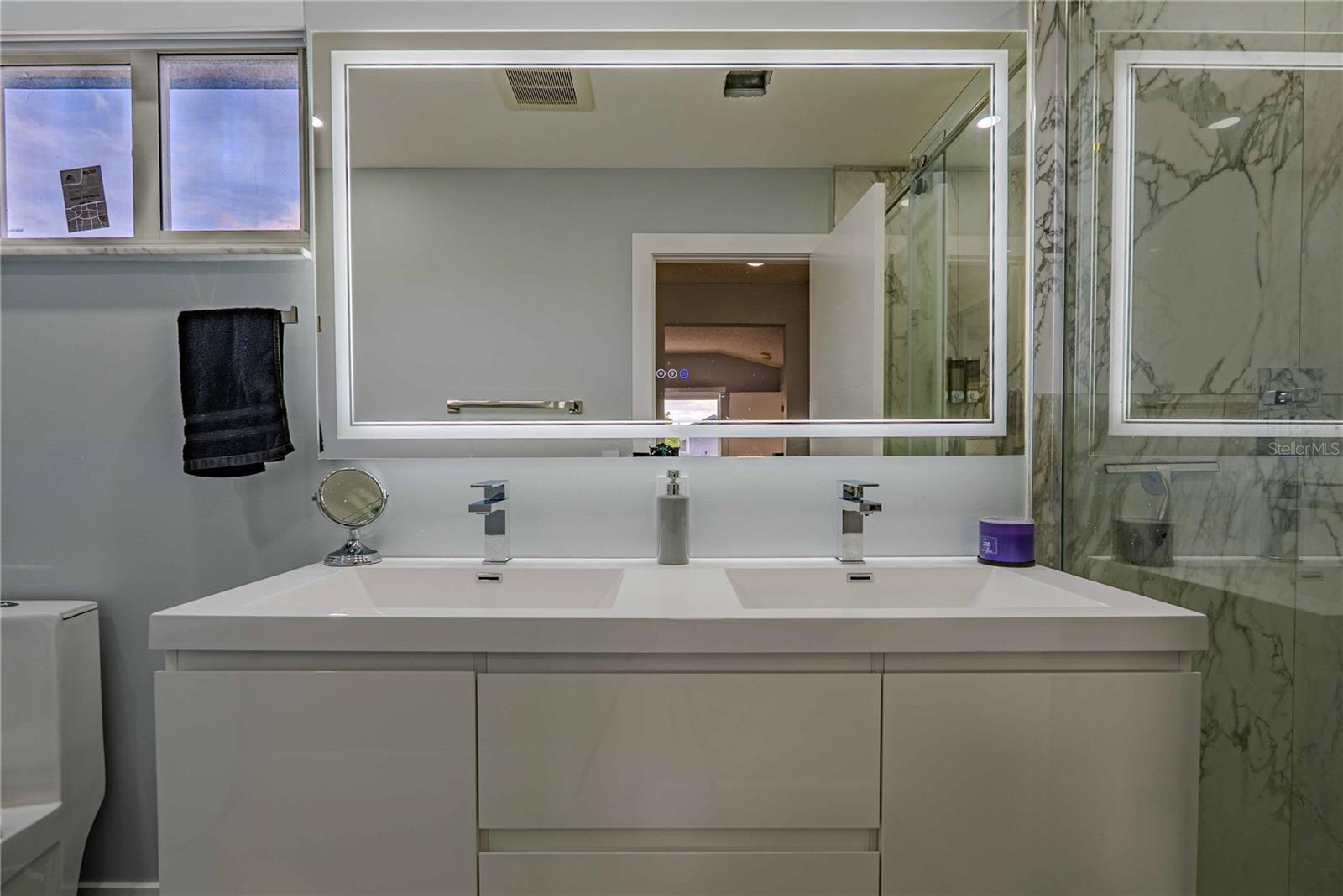 Image 34 of 48 For 18662 56th Avenue