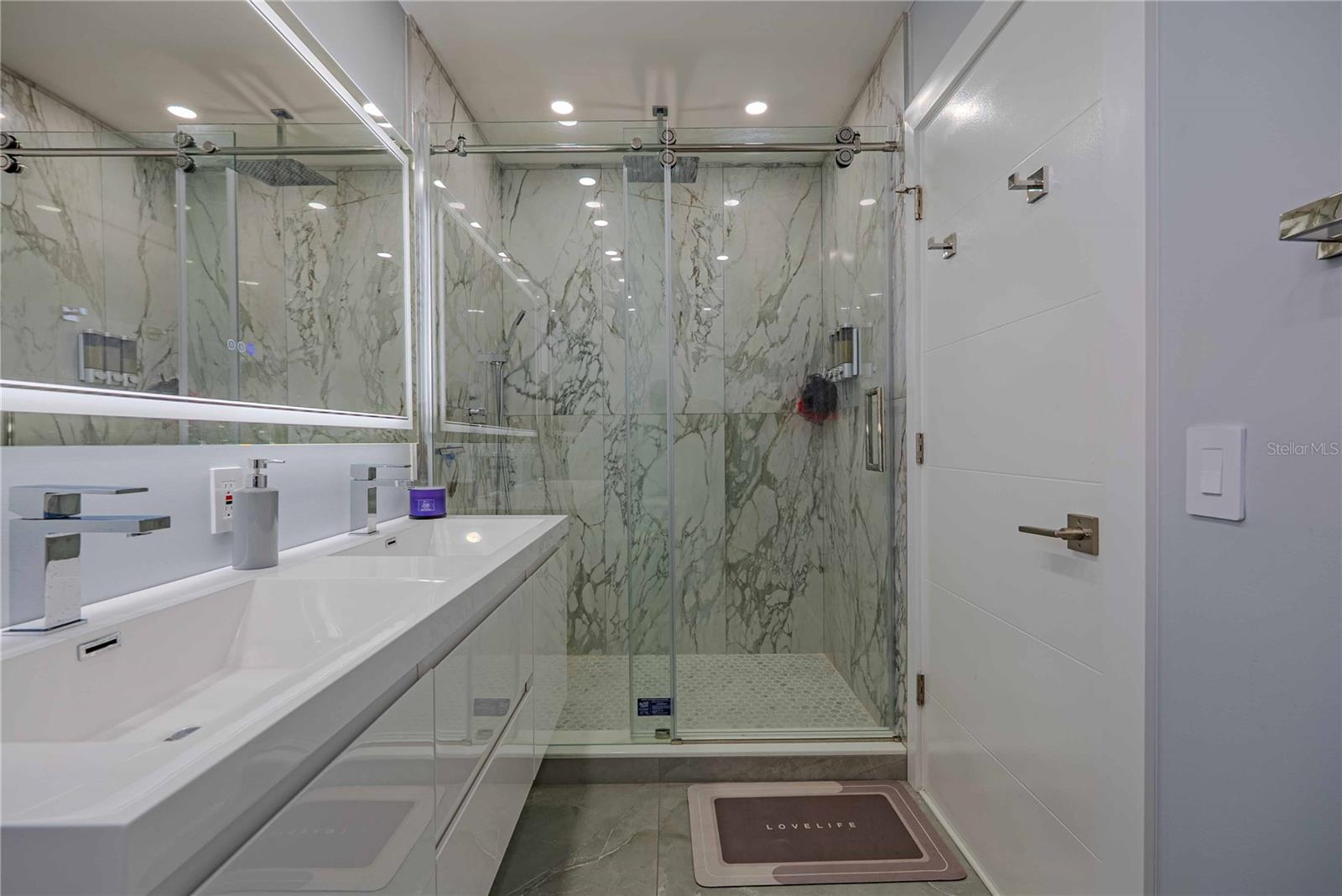 Image 35 of 48 For 18662 56th Avenue