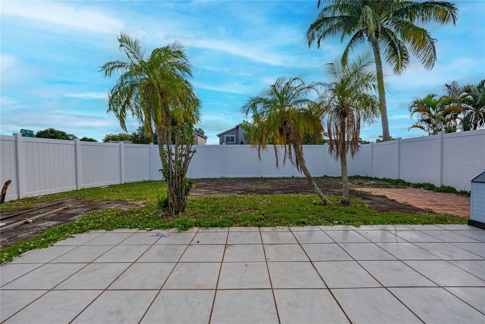 Image 36 of 48 For 18662 56th Avenue