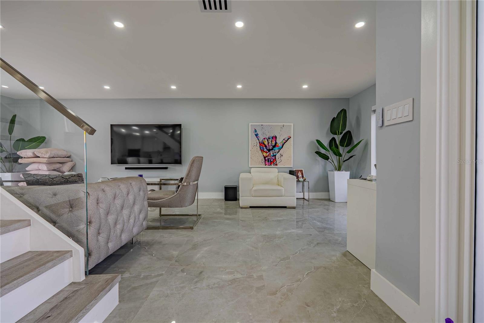 Image 5 of 48 For 18662 56th Avenue