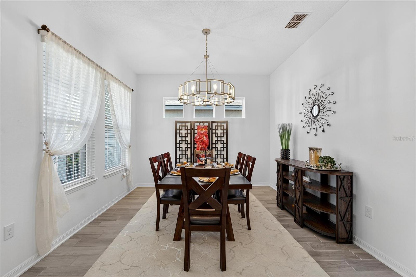 Listing photo id 15 for 10521 Alcon Blue Drive