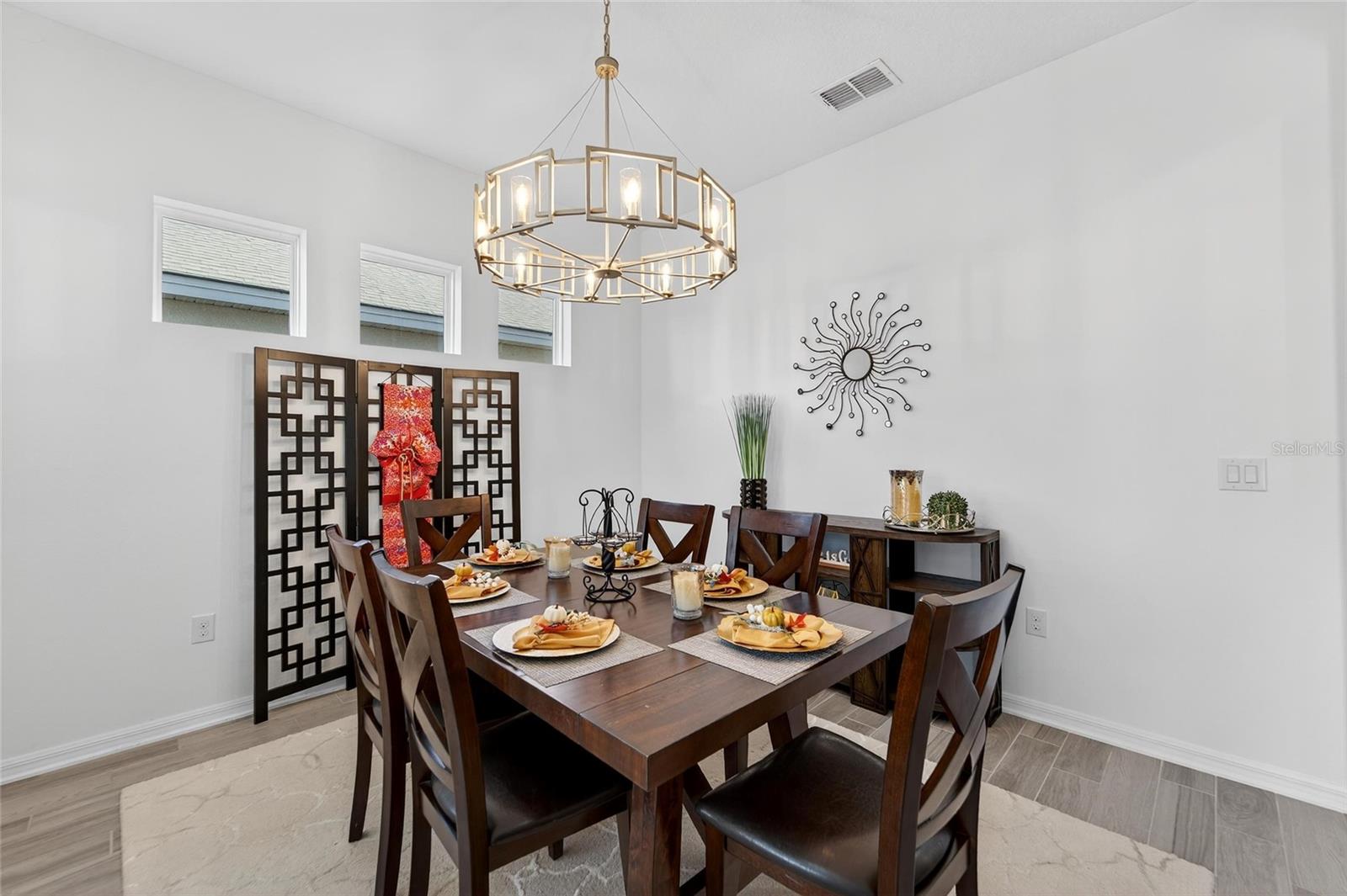 Listing photo id 16 for 10521 Alcon Blue Drive