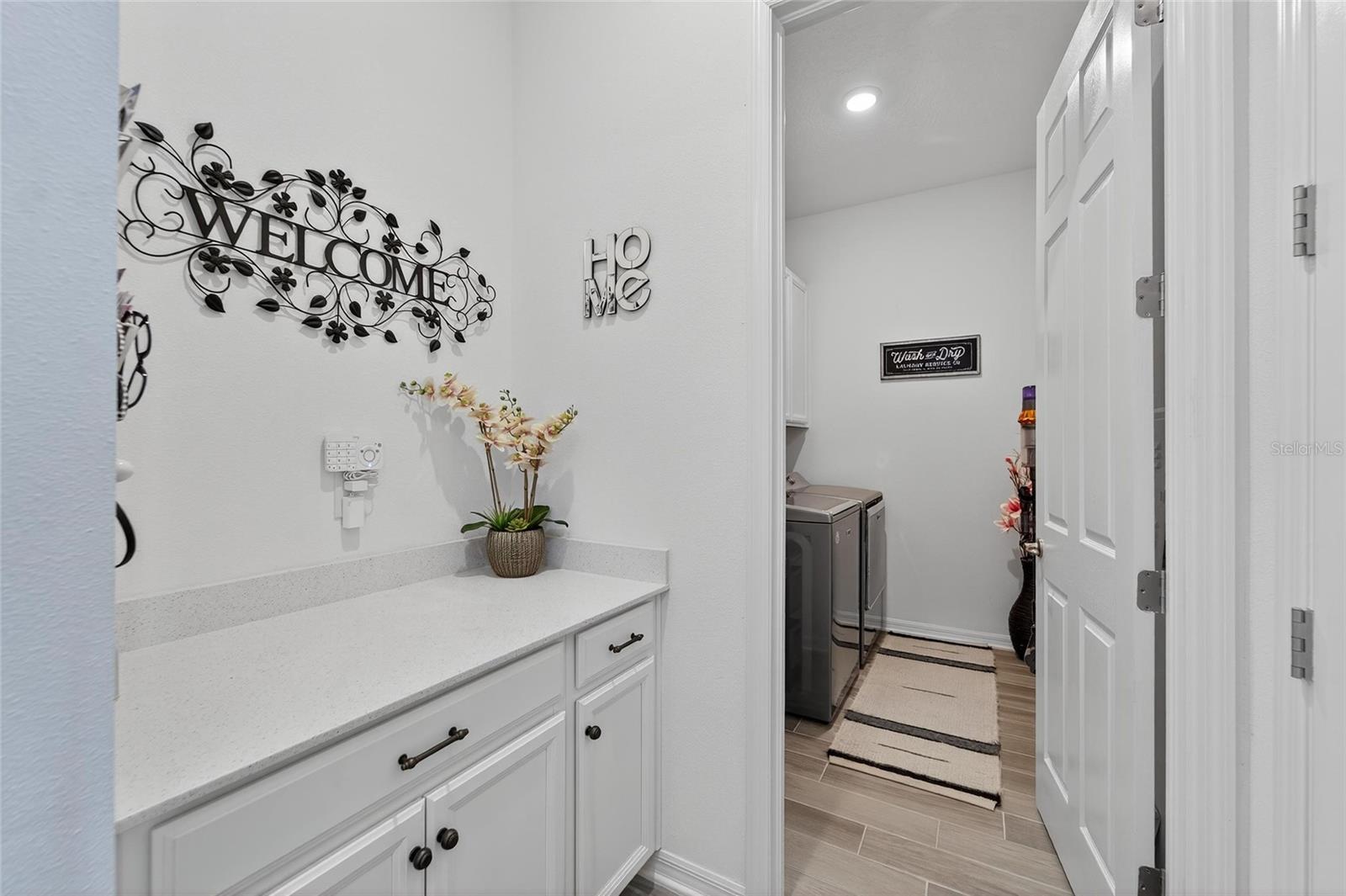 Listing photo id 20 for 10521 Alcon Blue Drive