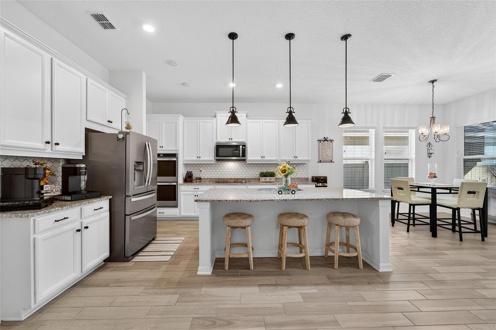 Listing photo id 24 for 10521 Alcon Blue Drive