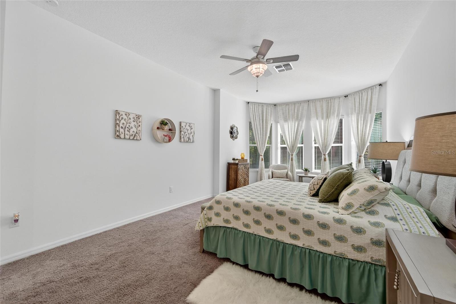 Listing photo id 42 for 10521 Alcon Blue Drive