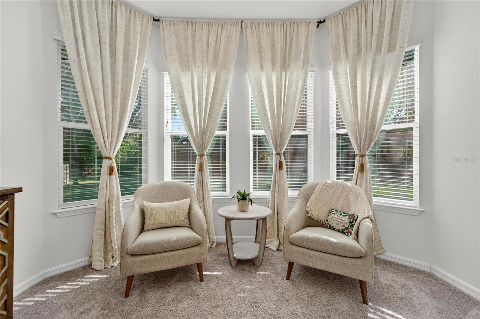 Listing photo id 44 for 10521 Alcon Blue Drive