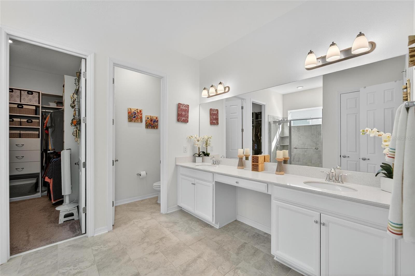 Listing photo id 47 for 10521 Alcon Blue Drive