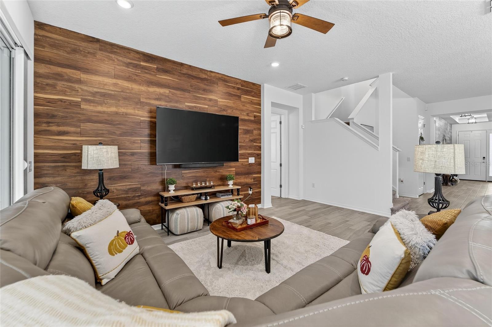 Listing photo id 54 for 10521 Alcon Blue Drive