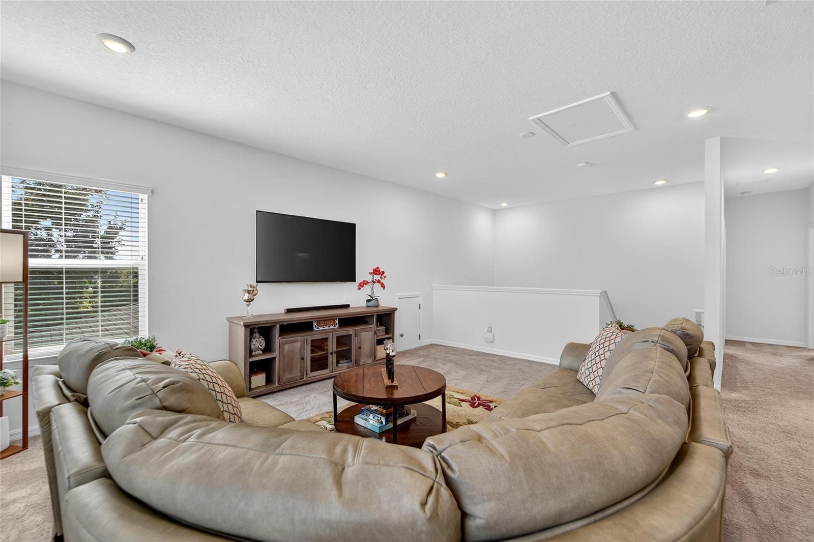 Listing photo id 58 for 10521 Alcon Blue Drive